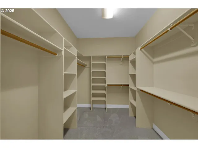 $879,000 | 3085 Summit Sky Boulevard, Eugene, OR 97405