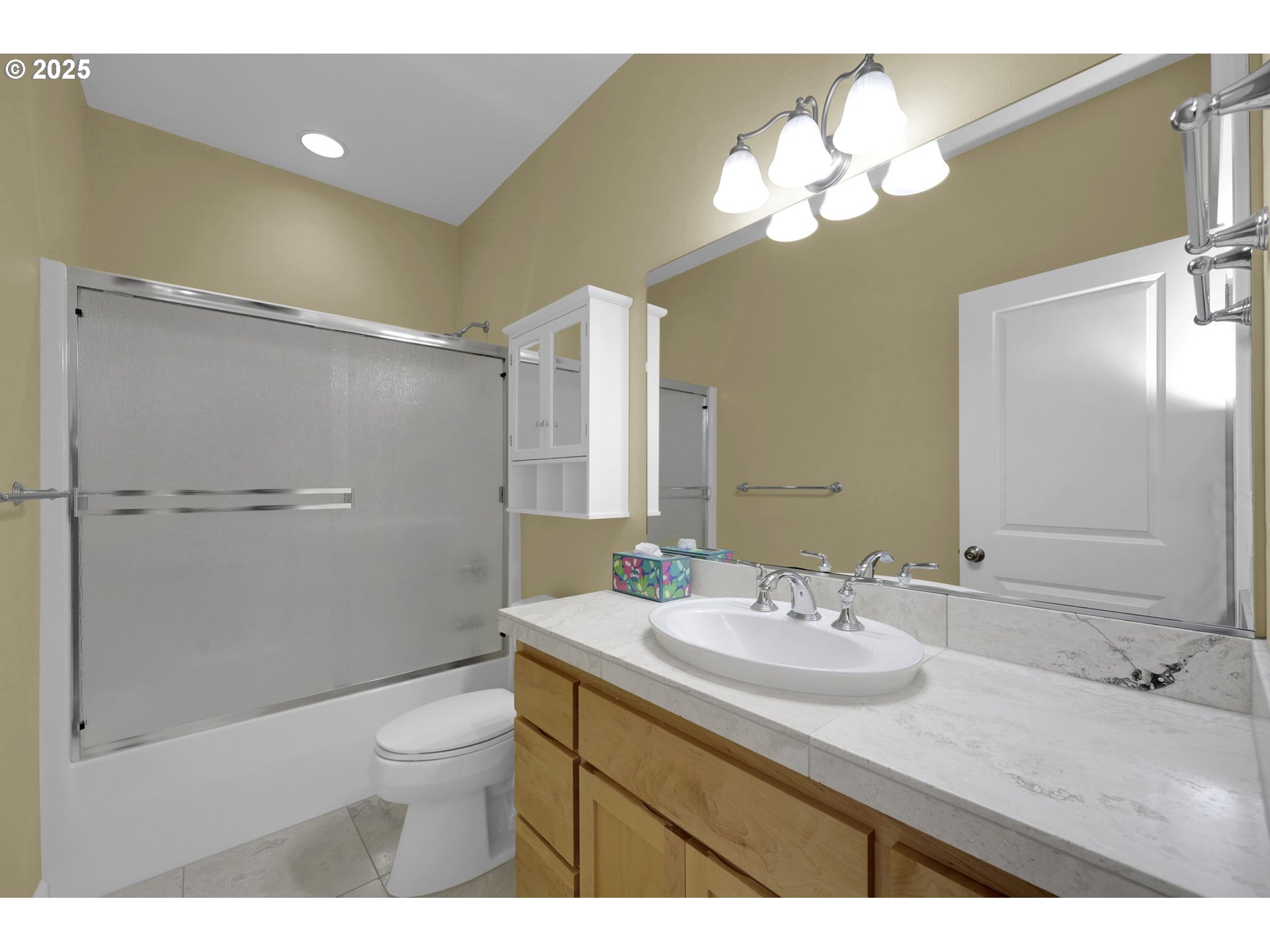 3085 Summit Sky Boulevard Eugene, OR 97405 - Photo 33 of 48 Bathroom