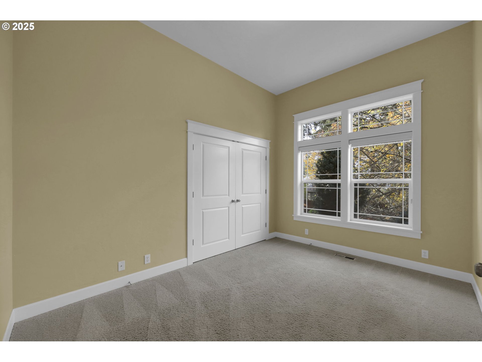 3085 Summit Sky Boulevard Eugene, OR 97405 - Photo 36 of 48 Bedroom