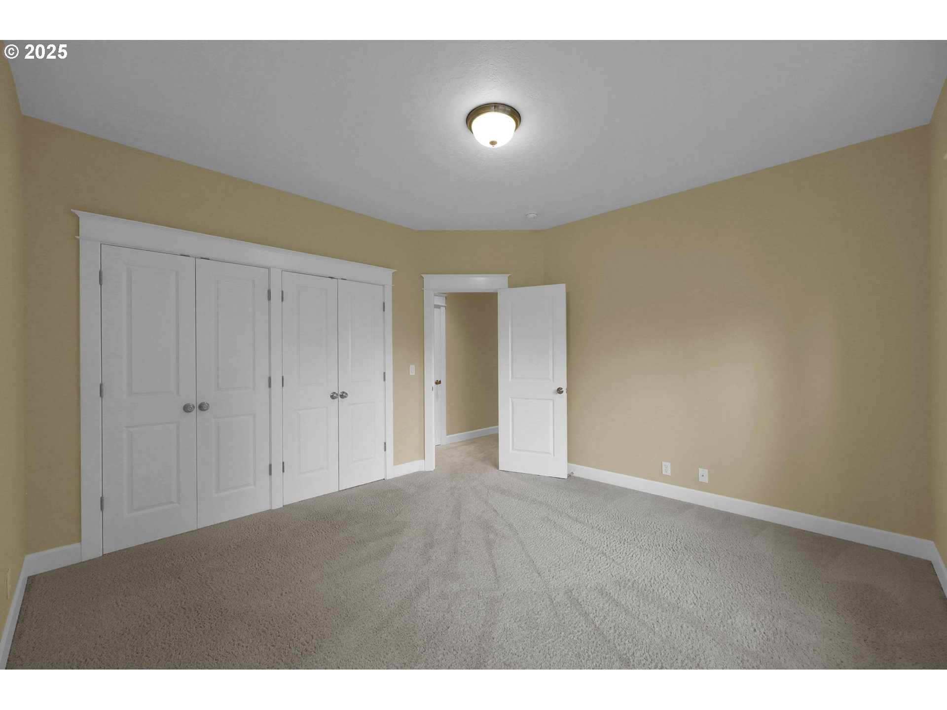 3085 Summit Sky Boulevard Eugene, OR 97405 - Photo 38 of 48 Bedroom