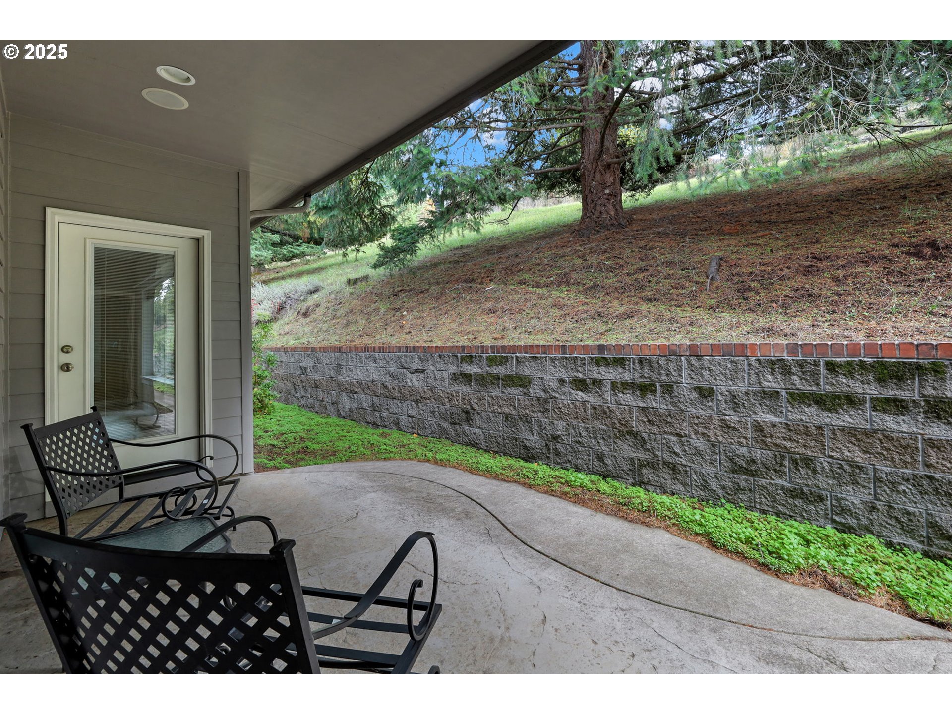 3085 Summit Sky Boulevard Eugene, OR 97405 - Photo 40 of 48