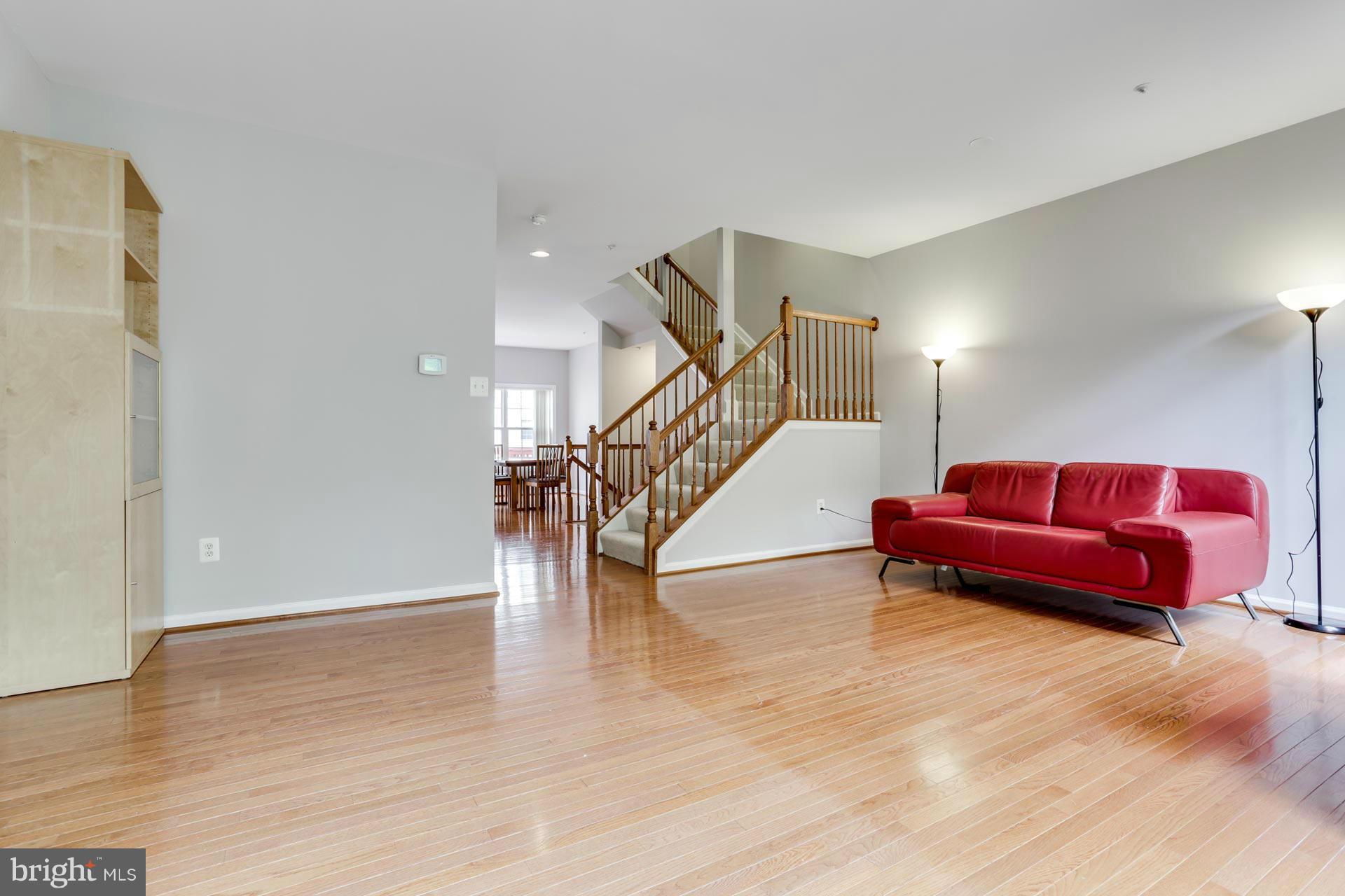 10225 Rutland Round Road, Unit 33 Columbia, MD 21044 - Photo 6 of 30 Living Room
