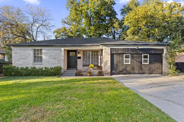 $259,000 | 210 Old Mill Lane, Dallas, TX 75217