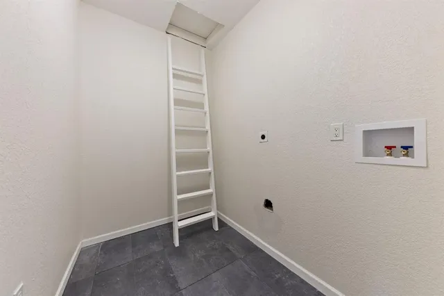 $259,000 | 210 Old Mill Lane, Dallas, TX 75217