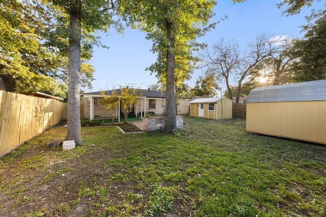 $259,000 | 210 Old Mill Lane, Dallas, TX 75217