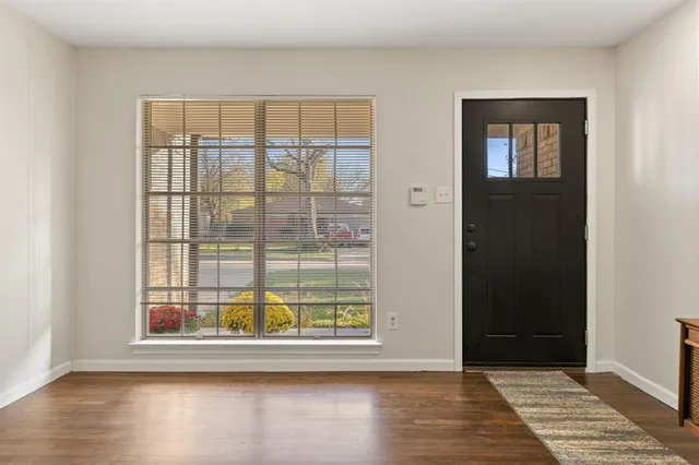 $259,000 | 210 Old Mill Lane, Dallas, TX 75217