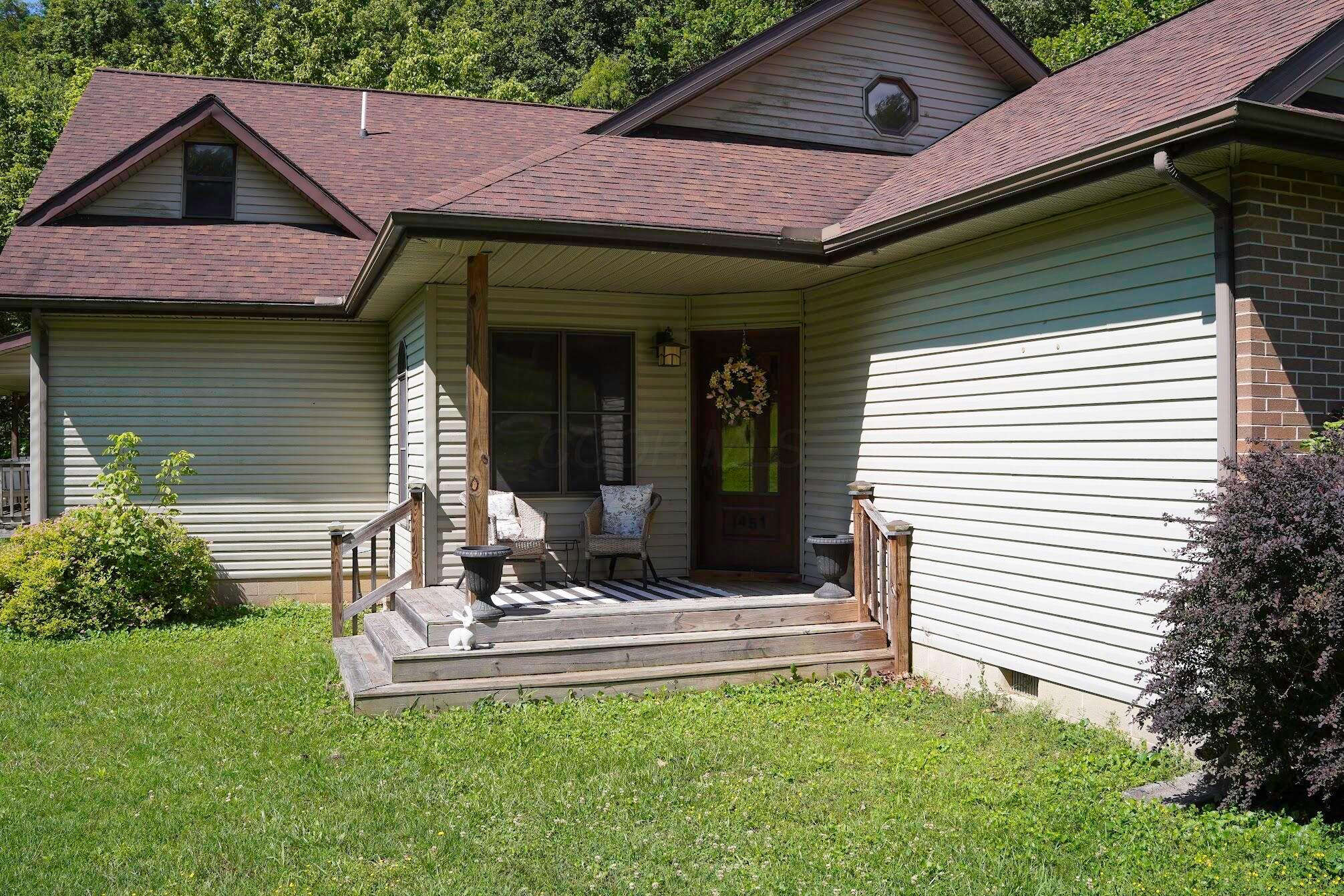 1451 Meadow Run Road Waverly, OH 45690 - Photo 3 of 28 IMG_0540