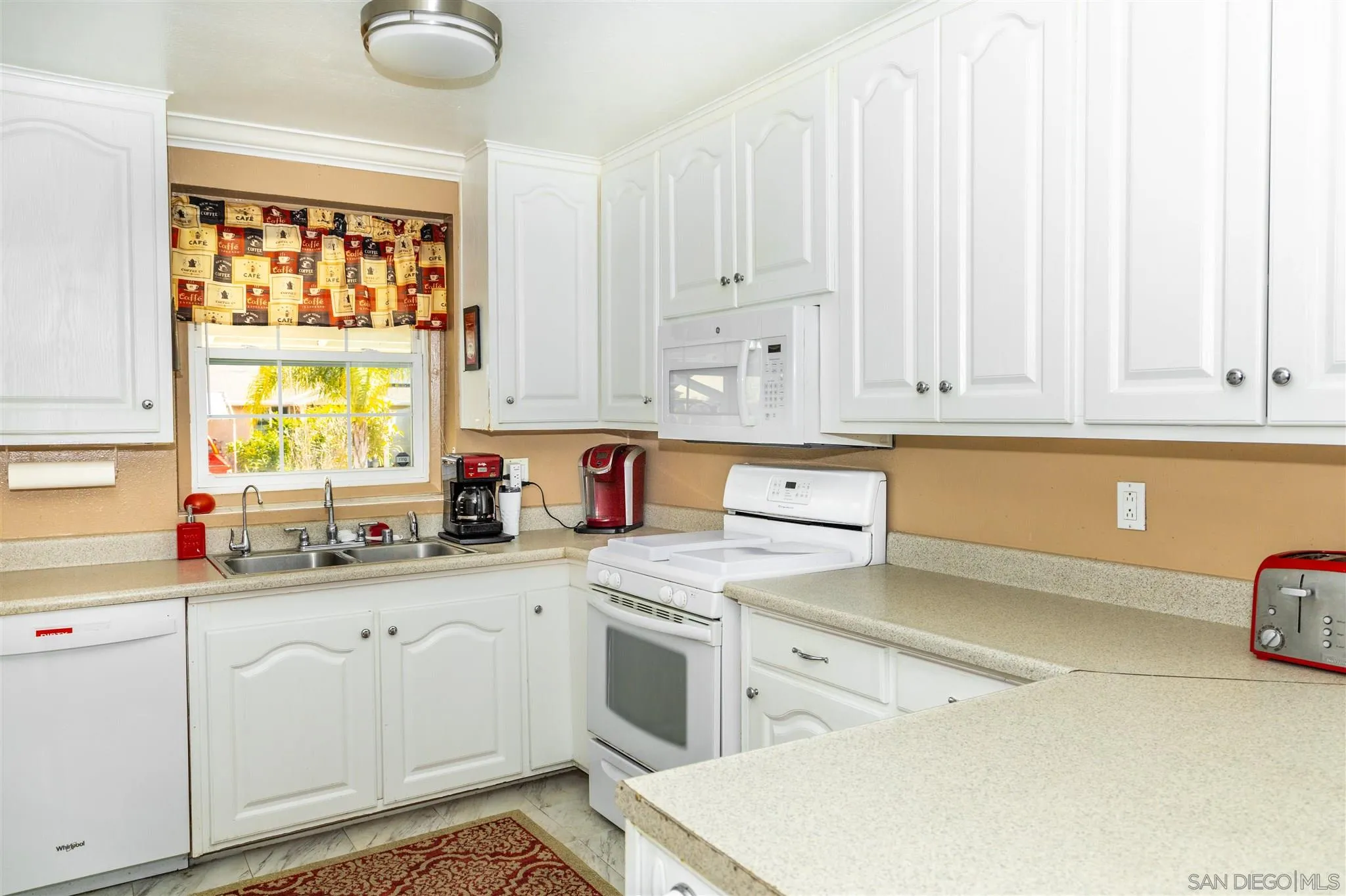 1662 Tarleton Street Spring Valley, CA 91977 - Photo 6 of 19 Gallery Image 6