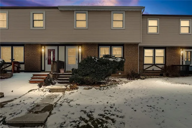 $179,900 | 12 Carriage Court, Farmington, NY 14425