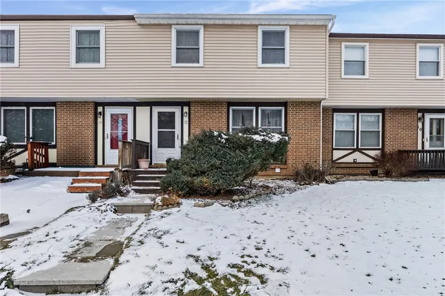 $179,900 | 12 Carriage Court, Farmington, NY 14425