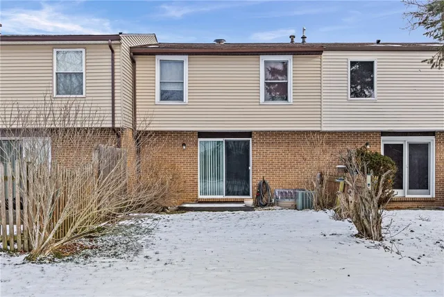 $179,900 | 12 Carriage Court, Farmington, NY 14425