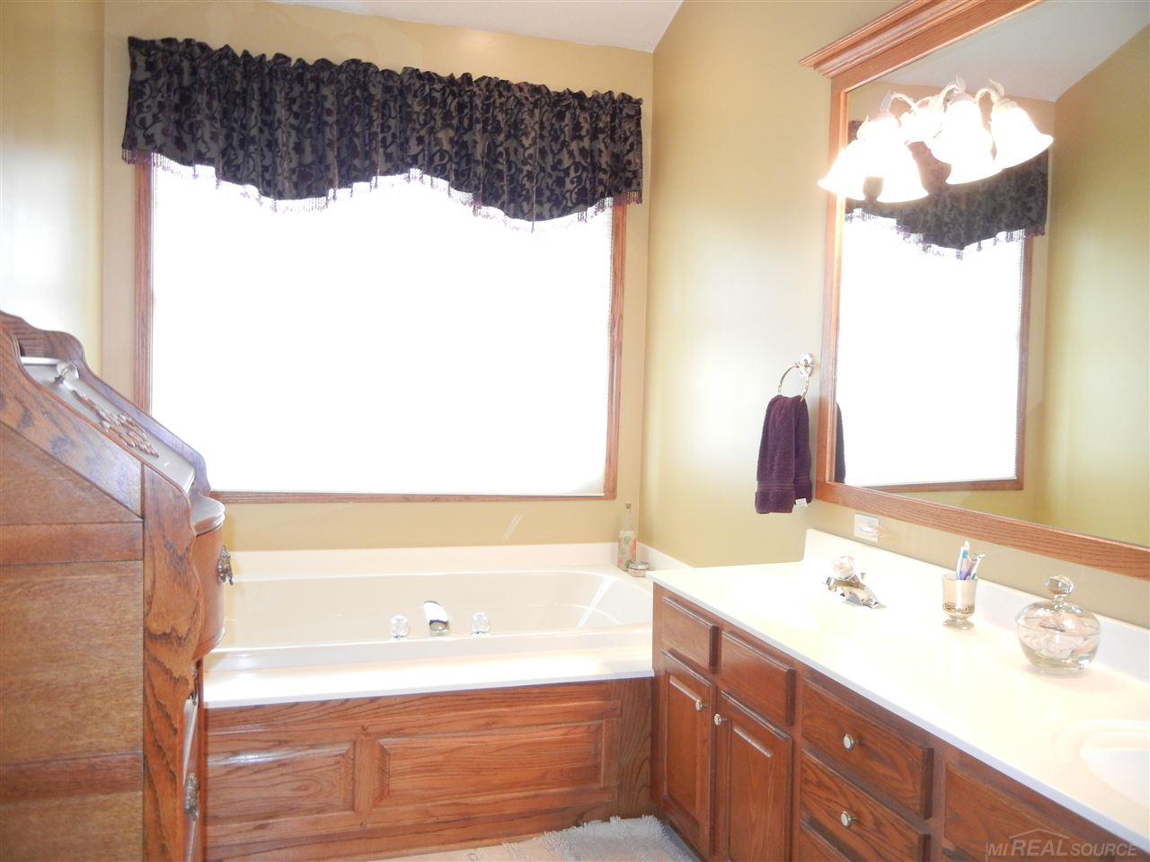 4690 West Bennington Road Owosso, MI 48867 - Photo 20 of 59 31295499-19.JPG