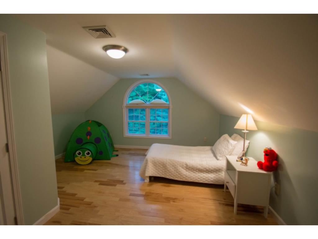 255 Mile Slip Road Milford, NH 03055 - Photo 19 of 32 Gallery Image 19
