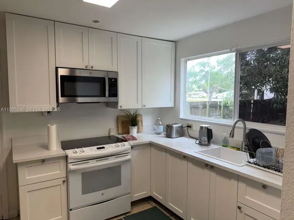 $649,999 | 3 Southwest 7th Avenue, Dania Beach, FL 33004