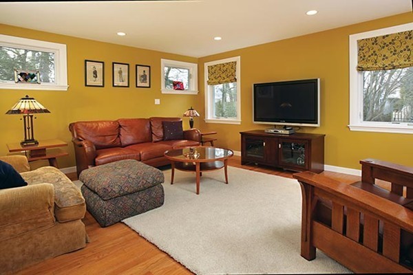 15 Mary Ellen Road Newton, MA 02468 - Photo 5 of 7 Gallery Image 5