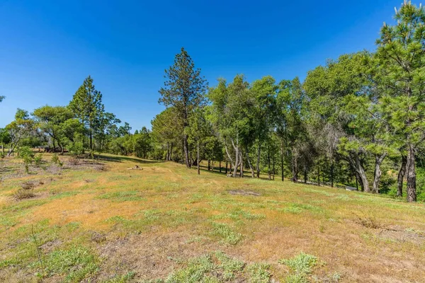 $225,000 | 6650 Starlight Lane, Mountain Ranch, CA 95246