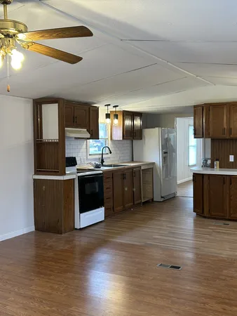 $1,300 | 131 Walnut Street, Cowan, TN 37318