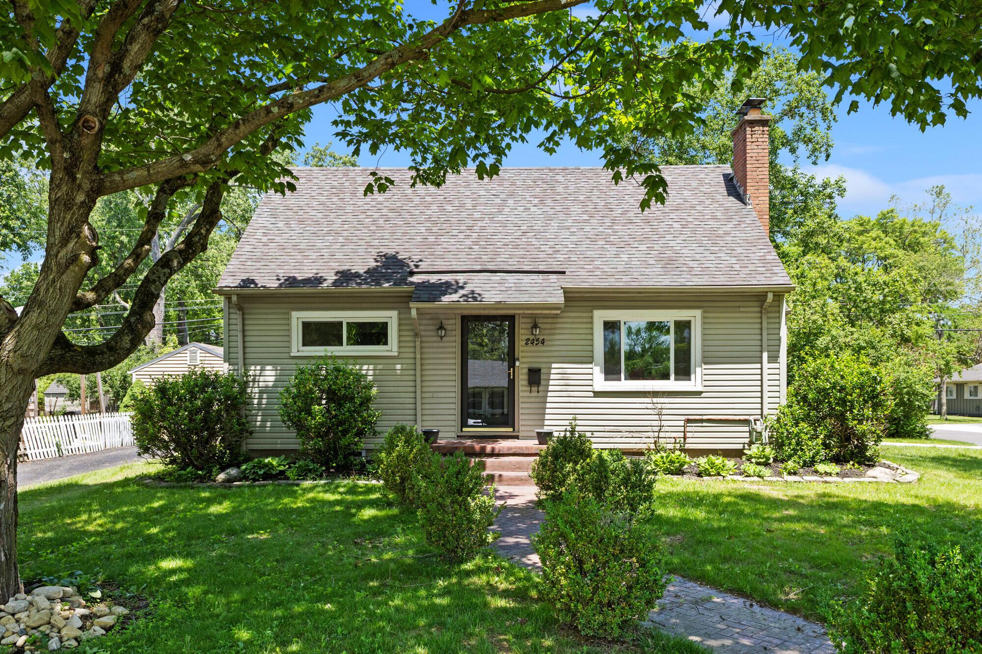 2454 Cranford Road Columbus, OH 43221 - Photo 1 of 42