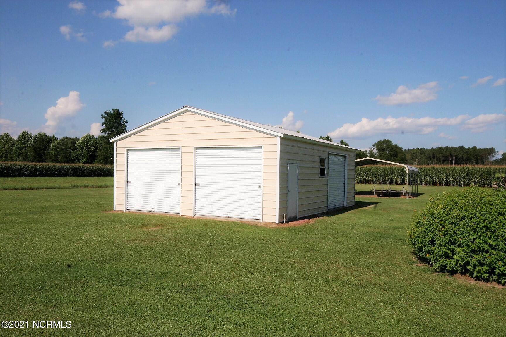 3645 Rosindale Road Clarkton, NC 28433 - Photo 26 of 28 Workshop