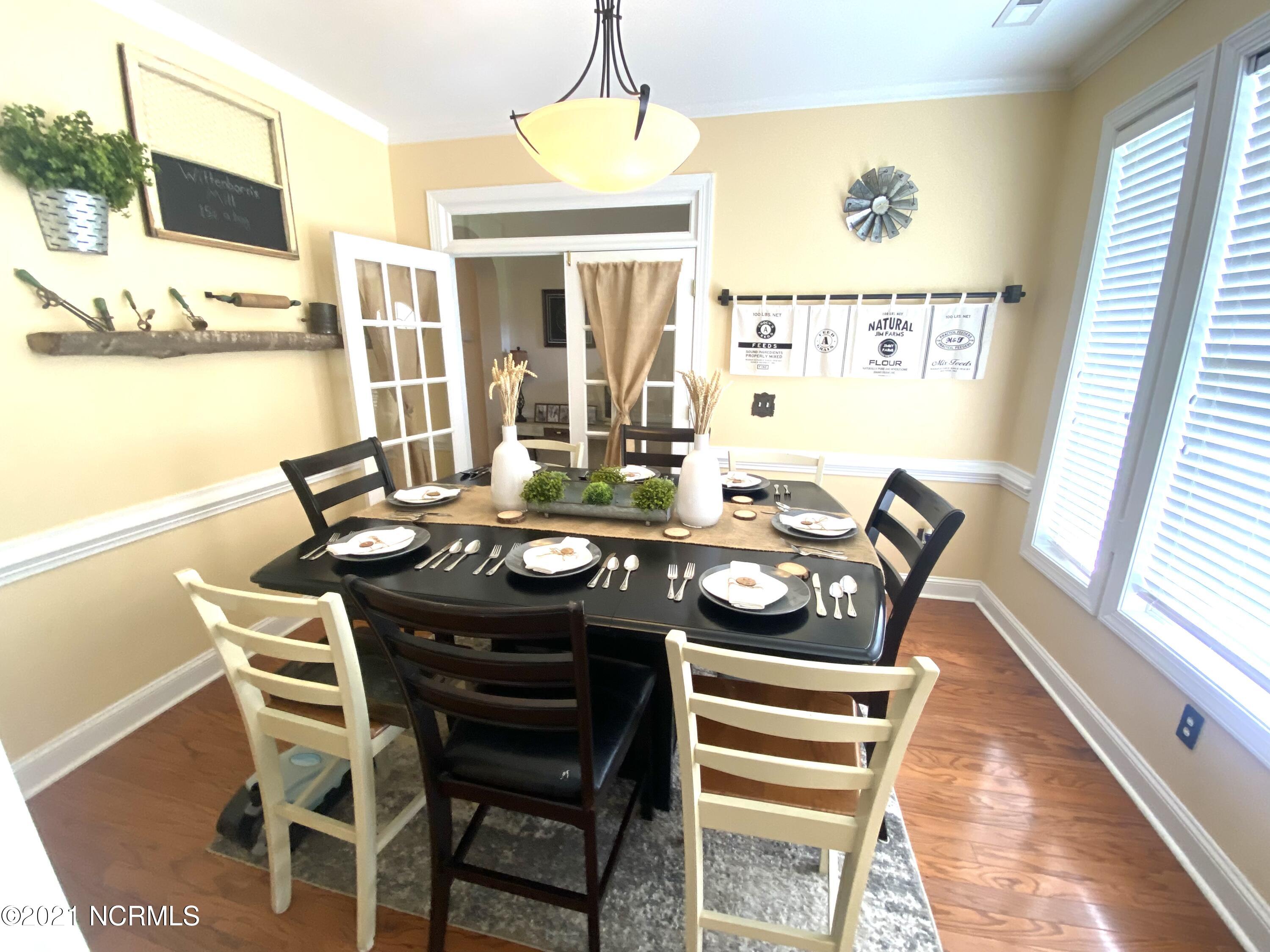 3645 Rosindale Road Clarkton, NC 28433 - Photo 9 of 28 Dining