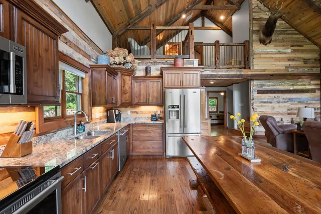 $3,189,000 | 19108 County Street East, Richland Center, WI 53581