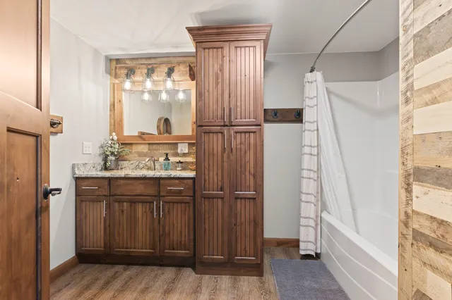 $3,189,000 | 19108 County Street East, Richland Center, WI 53581