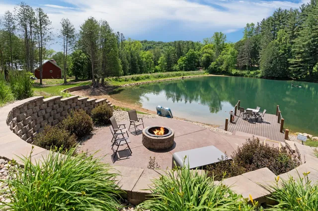 $3,189,000 | 19108 County Street East, Richland Center, WI 53581