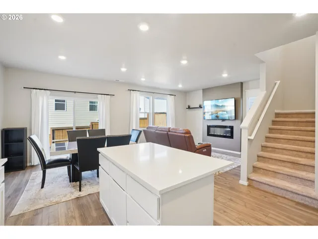 $529,900 | 3737 Southwest Redfern Avenue, Gresham, OR 97080