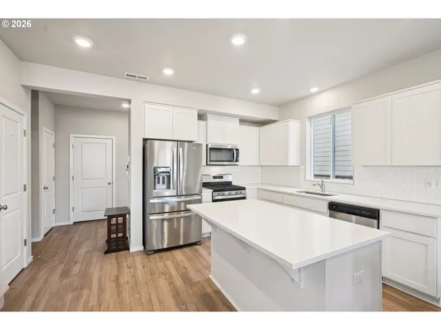 $529,900 | 3737 Southwest Redfern Avenue, Gresham, OR 97080