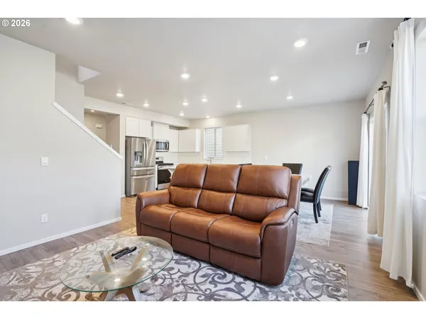 $529,900 | 3737 Southwest Redfern Avenue, Gresham, OR 97080