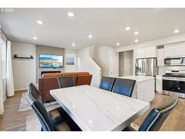 $529,900 | 3737 Southwest Redfern Avenue, Gresham, OR 97080