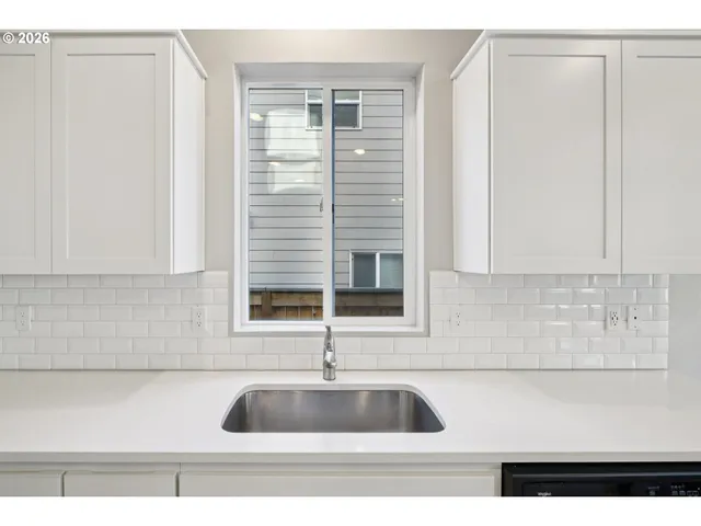 $529,900 | 3737 Southwest Redfern Avenue, Gresham, OR 97080