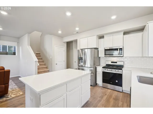 $529,900 | 3737 Southwest Redfern Avenue, Gresham, OR 97080