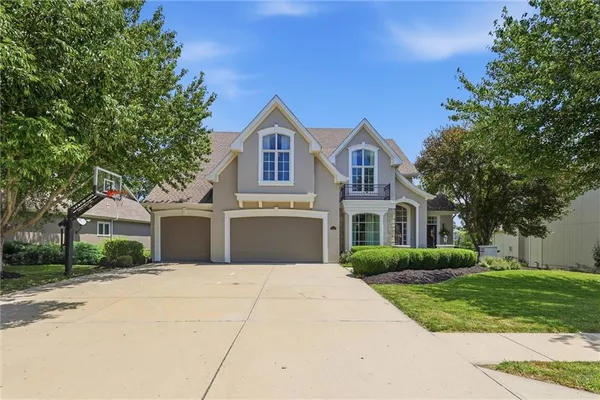 $849,900 | 10301 North Brooklyn Avenue, Kansas City, MO 64155