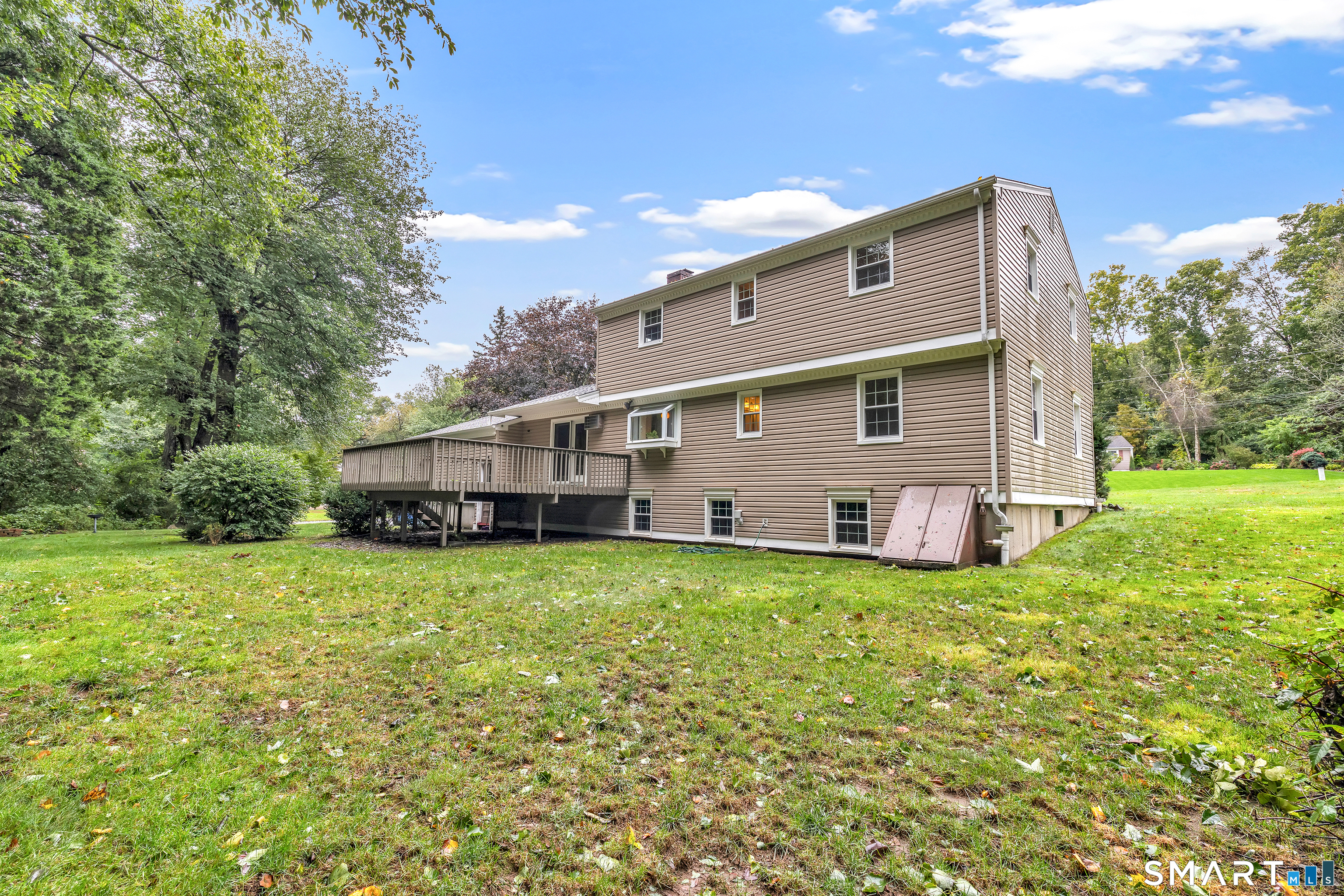 63 Marathon Road Trumbull, CT 06611 - Photo 37 of 40 Gallery Image 37