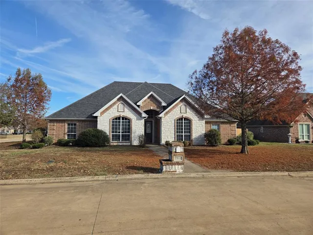 $469,000 | 3940 47th Street Southeast, Paris, TX 75462