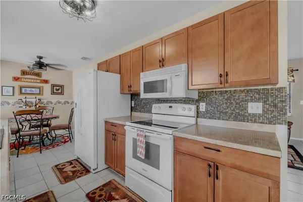 $179,900 | 2013 Clipper Terrace, LaBelle, FL 33935