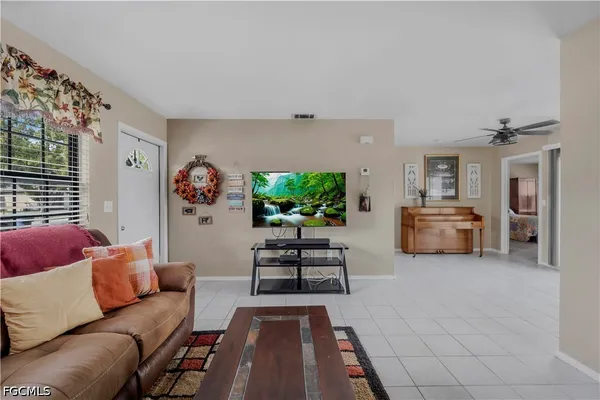 $179,900 | 2013 Clipper Terrace, LaBelle, FL 33935