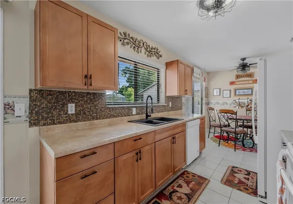 $179,900 | 2013 Clipper Terrace, LaBelle, FL 33935