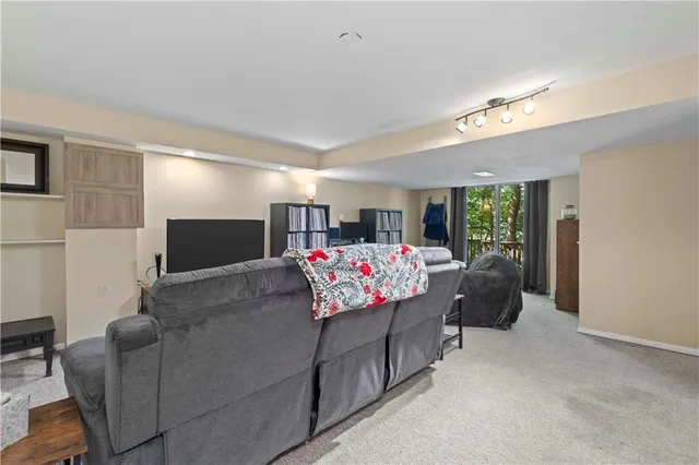 $99,000 | 320 Avenue A, Pittsburgh, PA 15221