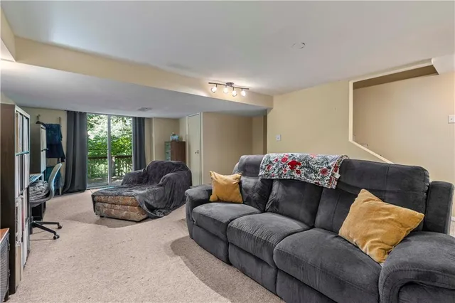 $99,000 | 320 Avenue A, Pittsburgh, PA 15221