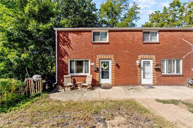 $99,000 | 320 Avenue A, Pittsburgh, PA 15221