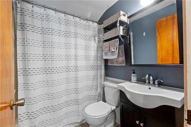 $99,000 | 320 Avenue A, Pittsburgh, PA 15221