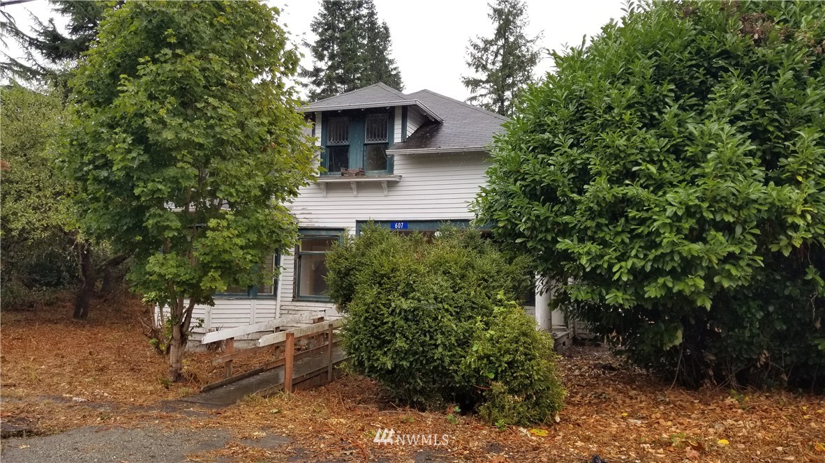 607 Maple Street Hamilton, WA 98255 - Photo 2 of 20 Gallery Image 2