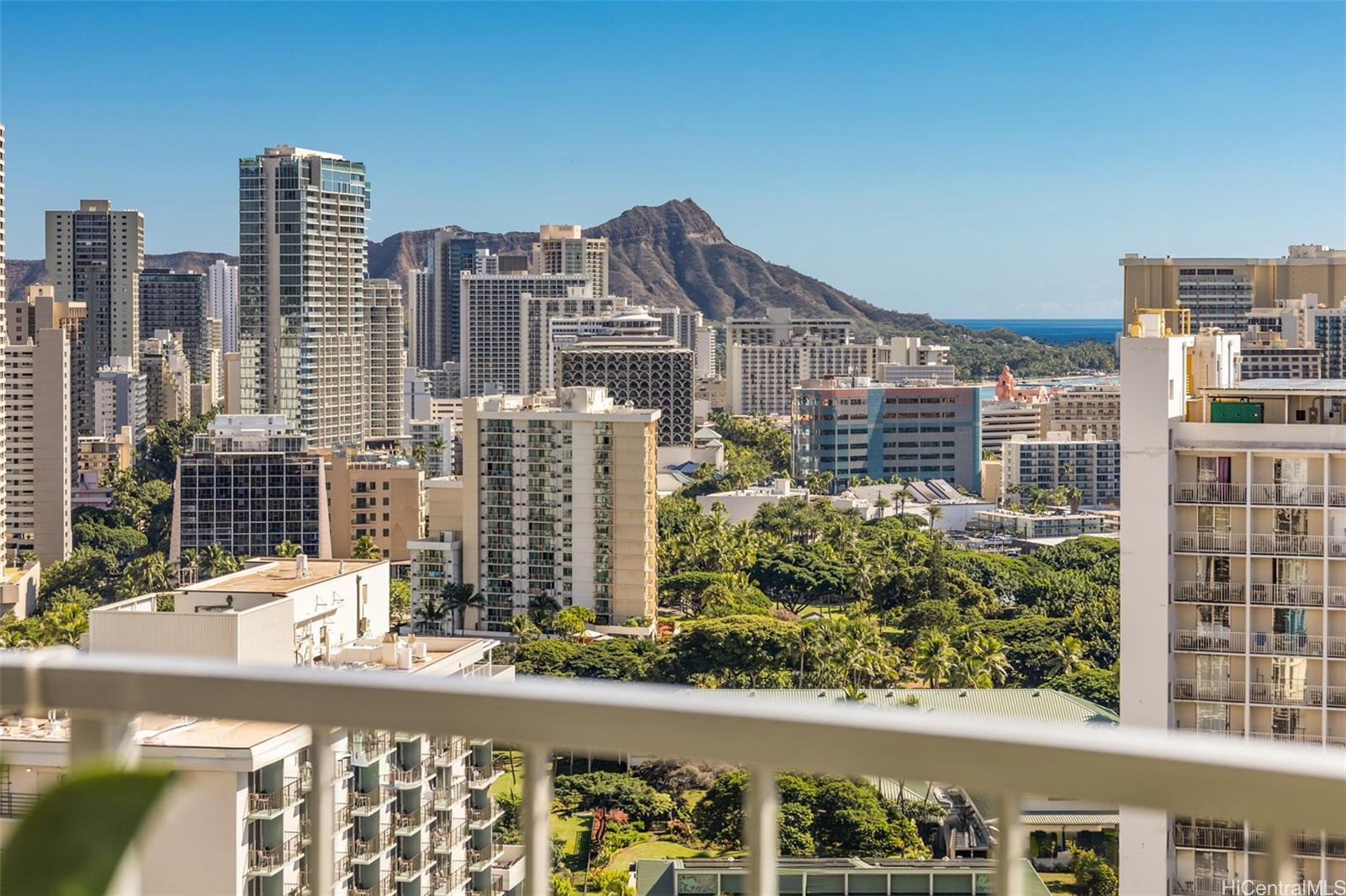 469 Ena Road, Unit 2703 Honolulu, HI 96815 - Photo 4 of 25