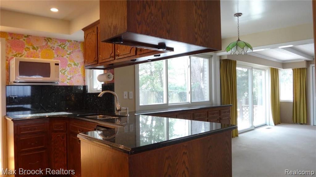 295 Cloverly Road Grosse Pointe Farms, MI 48236 - Photo 15 of 40