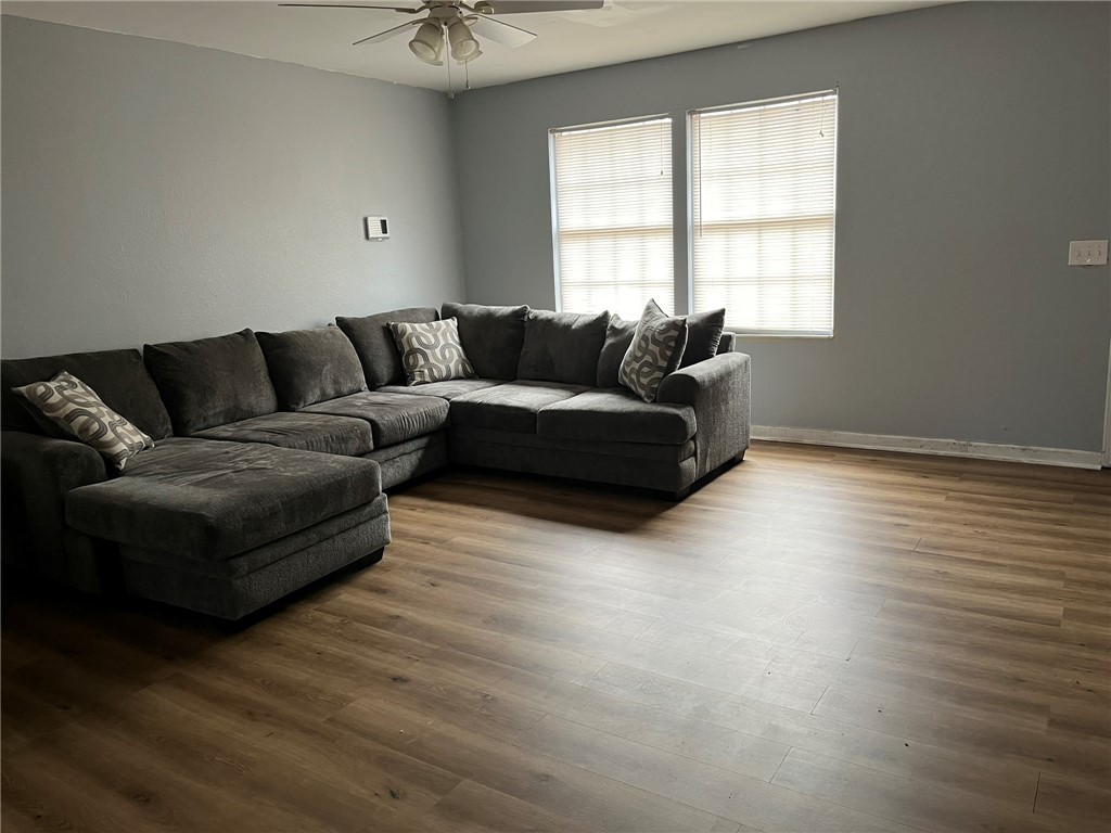 207 Woodspur Road Irmo, SC 29063 - Photo 2 of 11 Living room