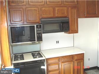 6116 Reedland Street Philadelphia, PA 19142 - Photo 7 of 11 Gallery Image 7