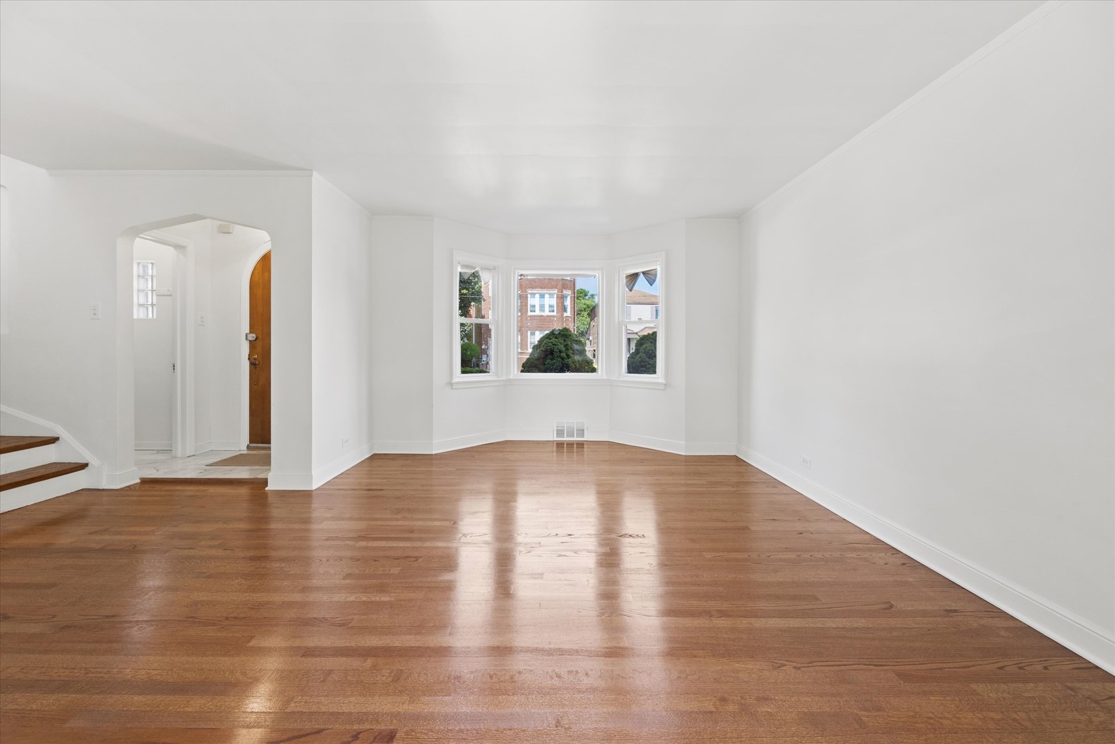 10141 South Rhodes Avenue Chicago, IL 60628 - Photo 3 of 19