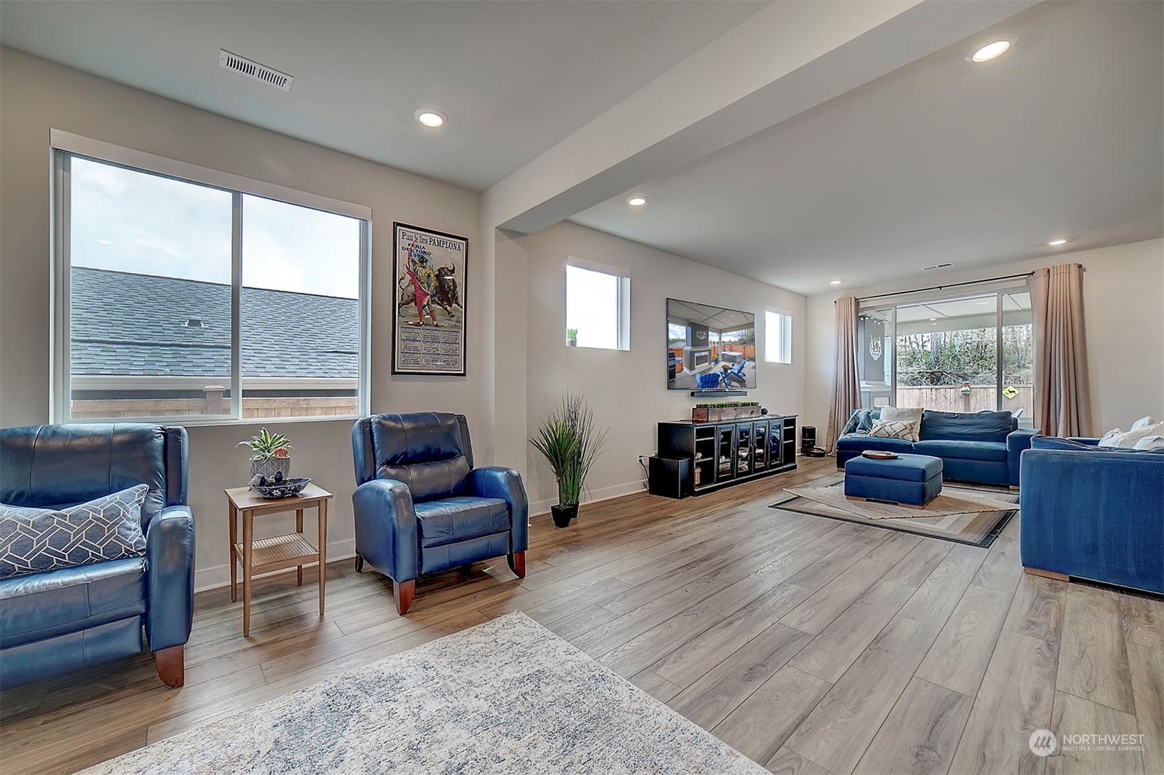 5566 Kinross Rd Port Orchard Southwest Port Orchard, WA 98367 - Photo 5 of 31 Gallery Image 5